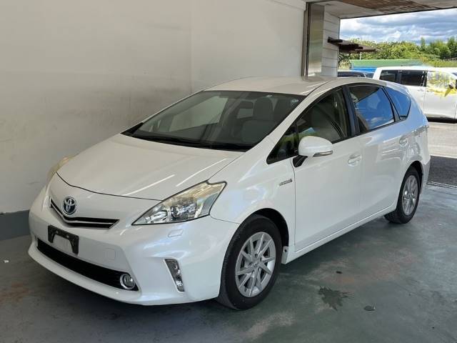 3012 TOYOTA PRIUS ALPHA ZVW41W 2013 г. (KCAA Kyoto)